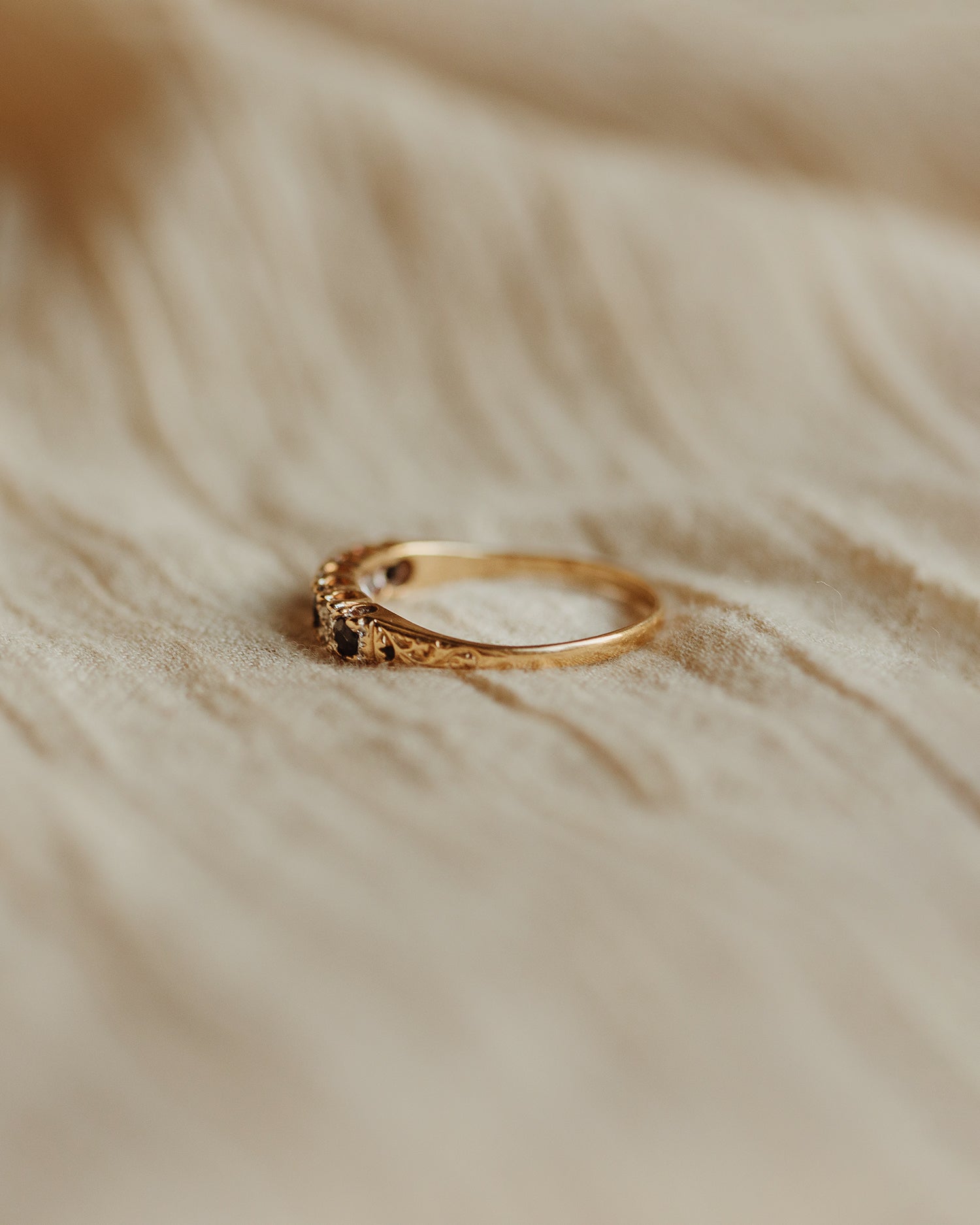 Lillian 9ct Gold Sapphire & Diamond Ring