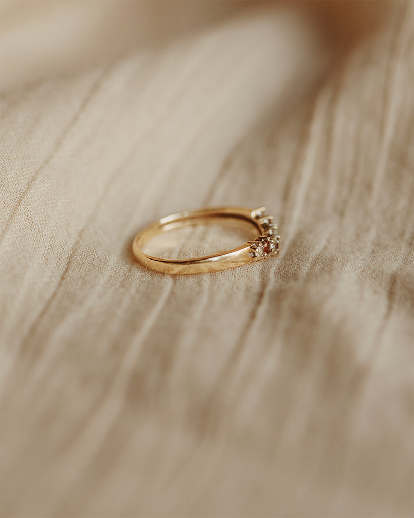 Constance 1975 9ct Gold Garnet Ring