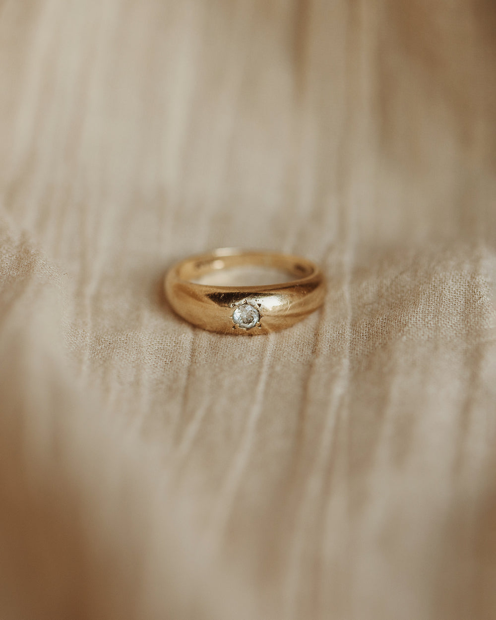 Sydney 9ct Gold Diamond Signet Ring