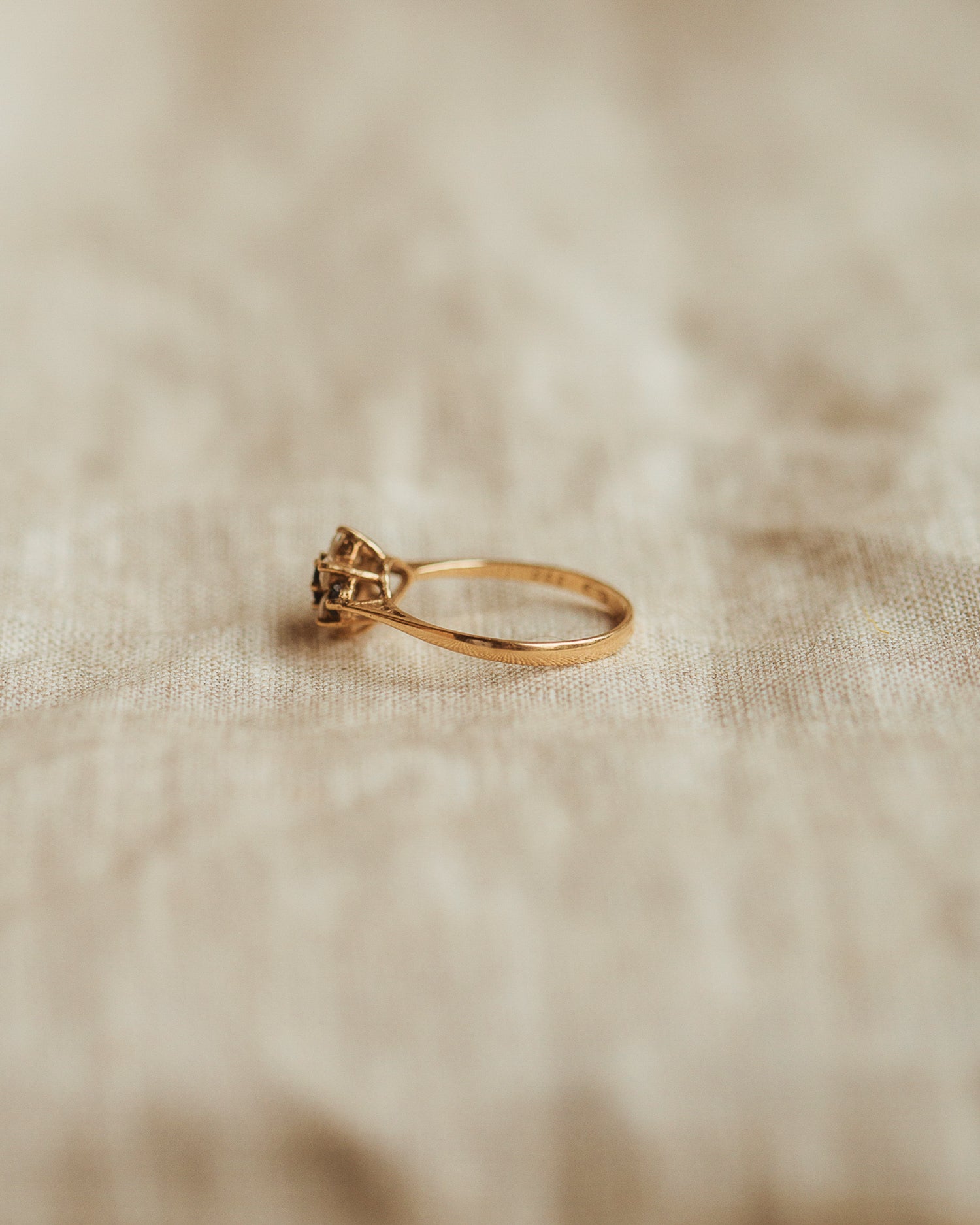 Philippa 9ct Gold Sapphire Ring
