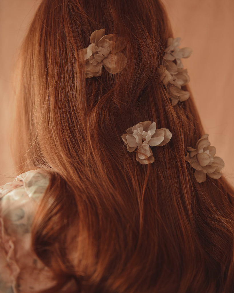 Big Hair Friday - Flowers made of hair - Hair Romance