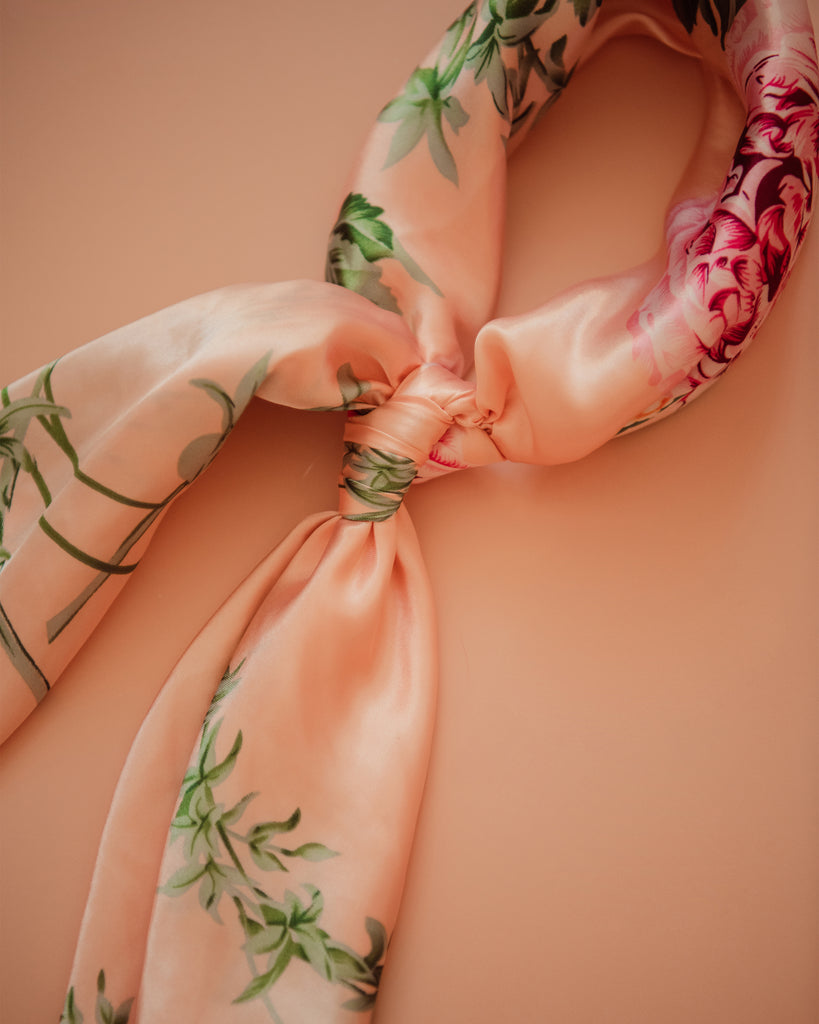 Lilith Scarf