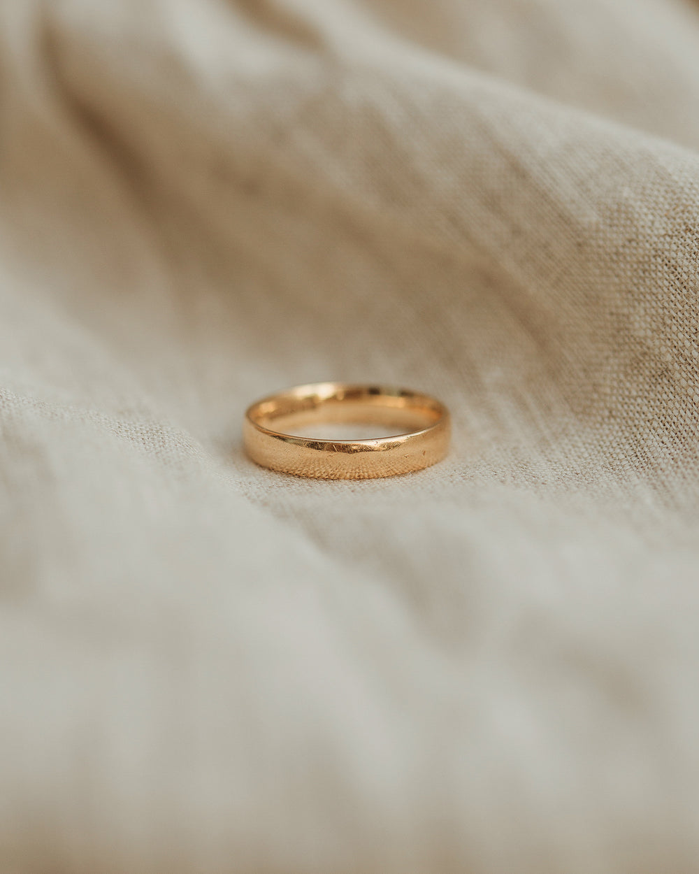 Minerva 9ct Gold Band Ring