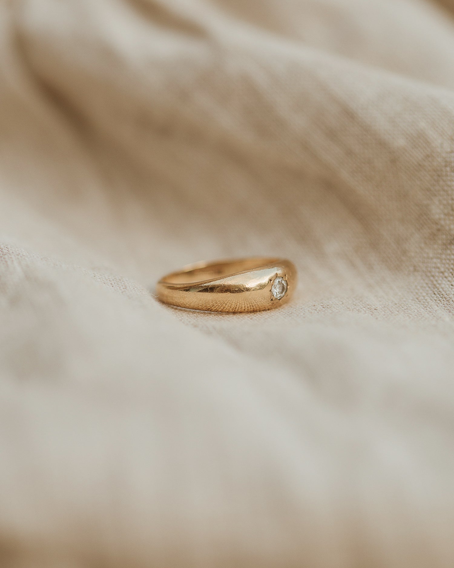 Sydney 9ct Gold Diamond Signet Ring