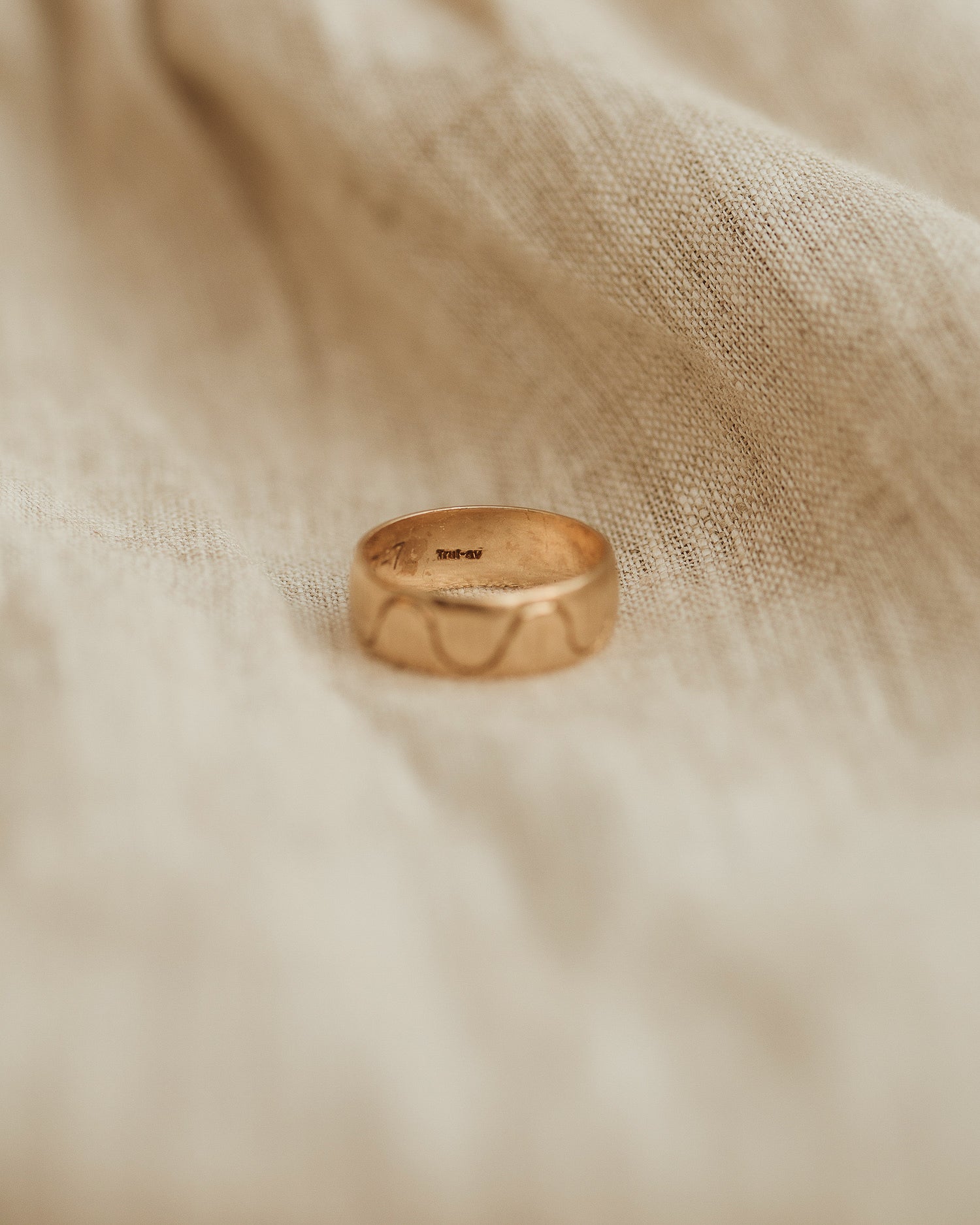Georgette 1972 9ct Gold Band Ring