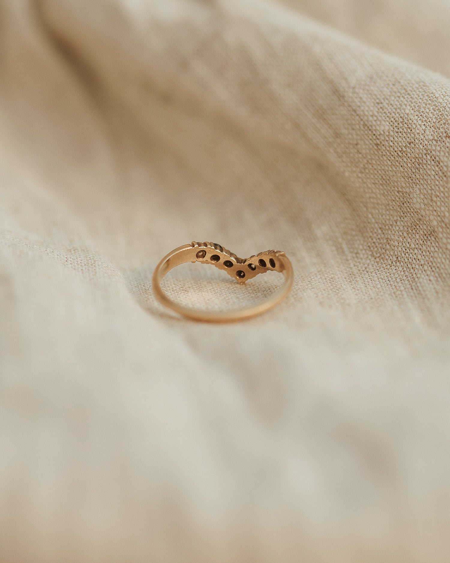 Diana 9ct Gold Sapphire Wishbone Ring