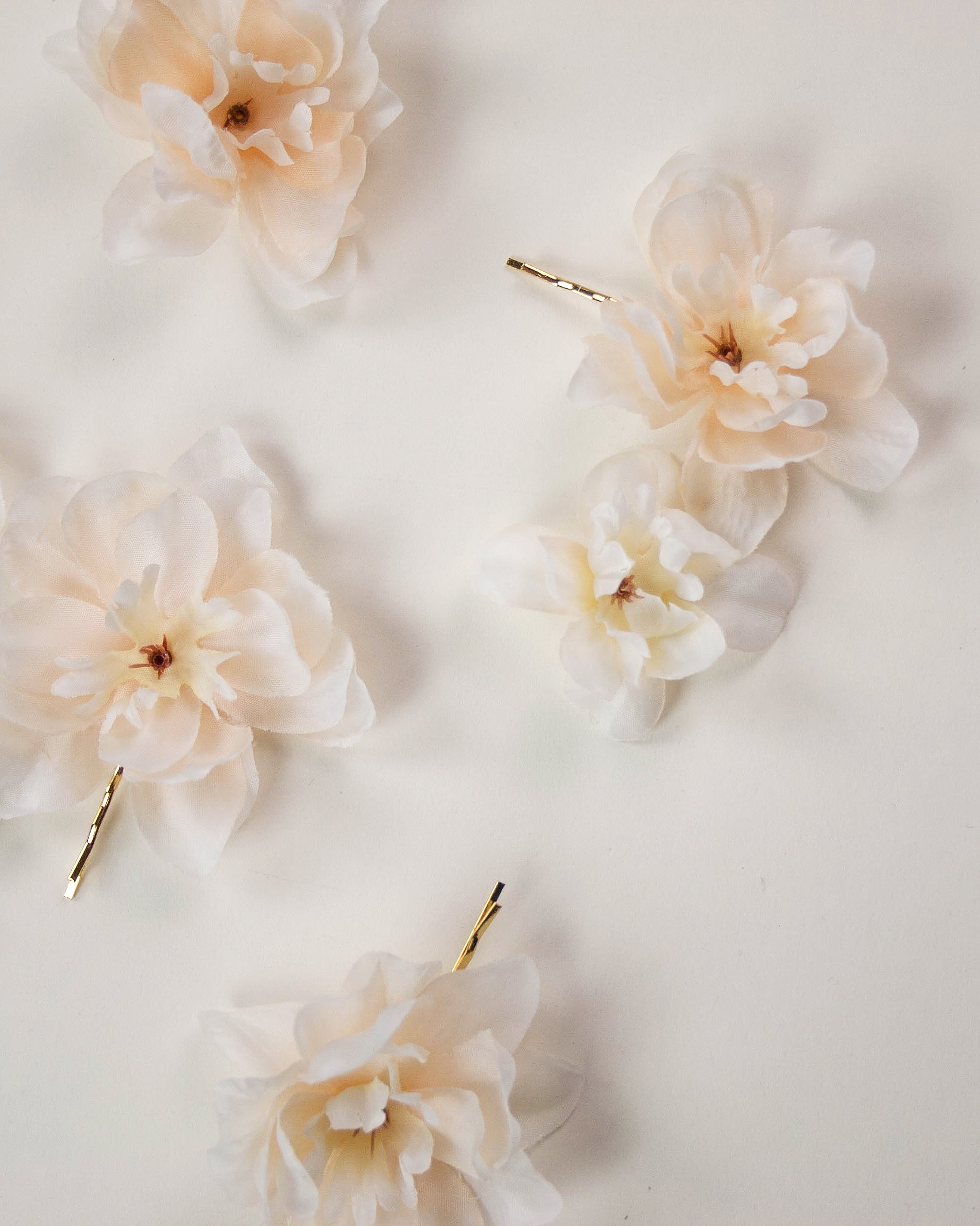 Franny Flower Hair Pins - Blush
