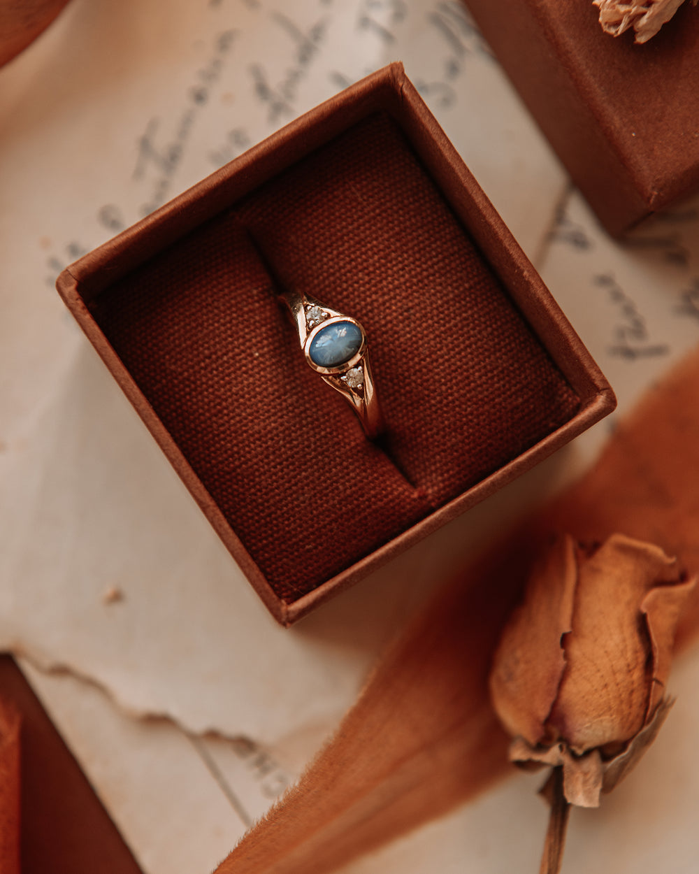 Vita 9ct Gold Star Sapphire Ring