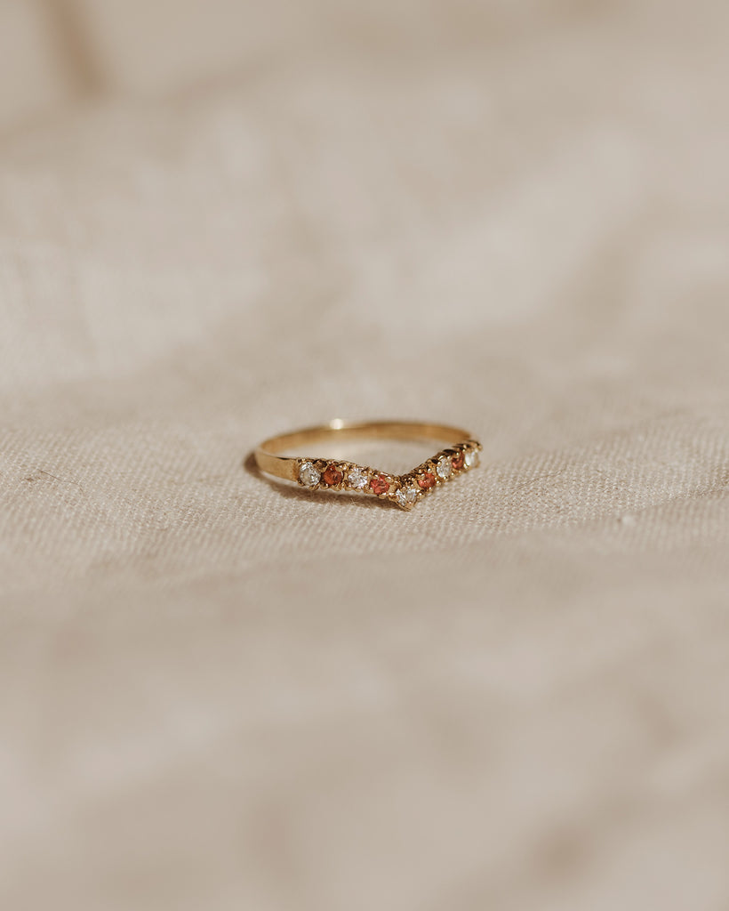 Eleanor 9ct Gold Garnet Ring