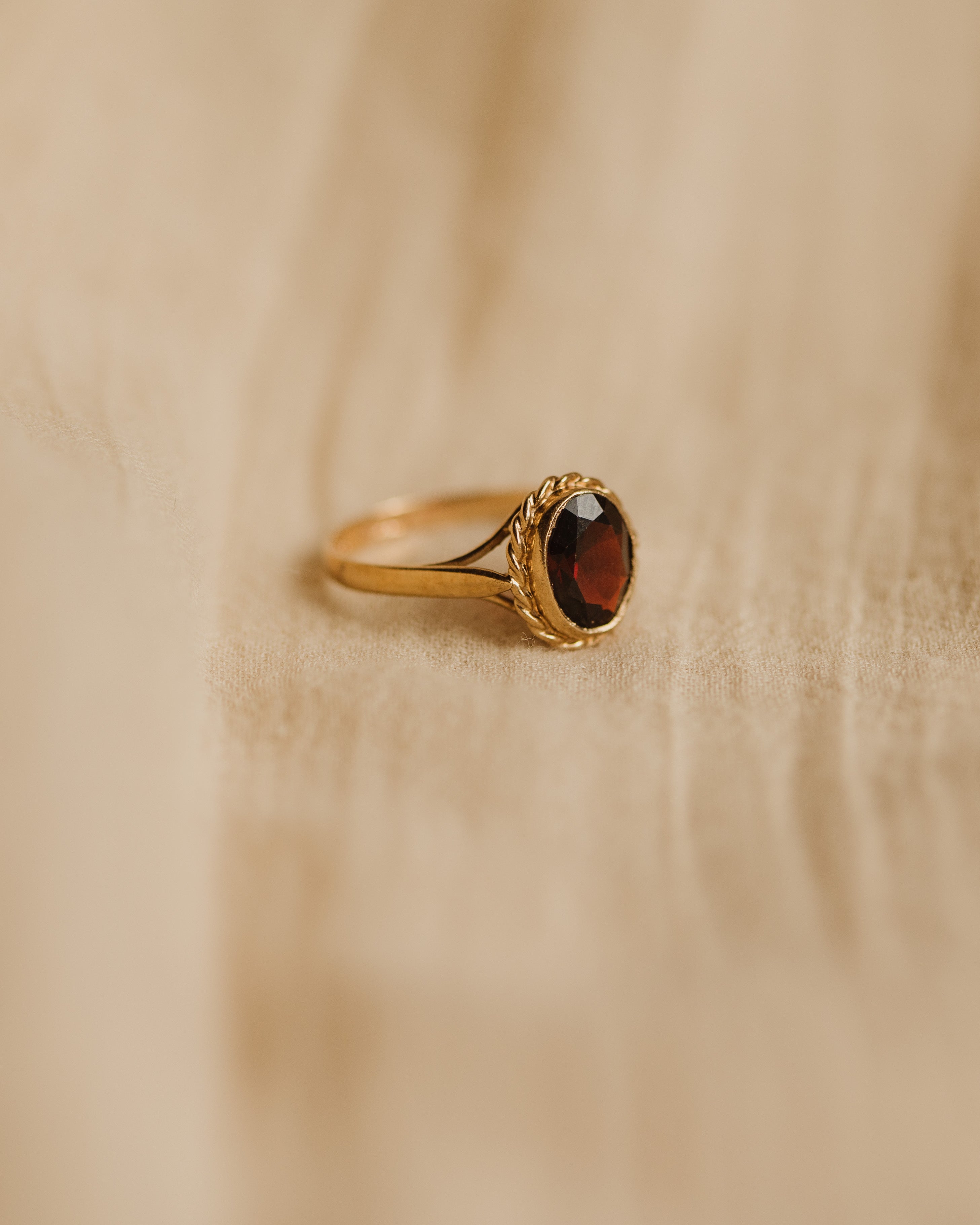 Doreen 1988 9ct Gold Garnet Ring