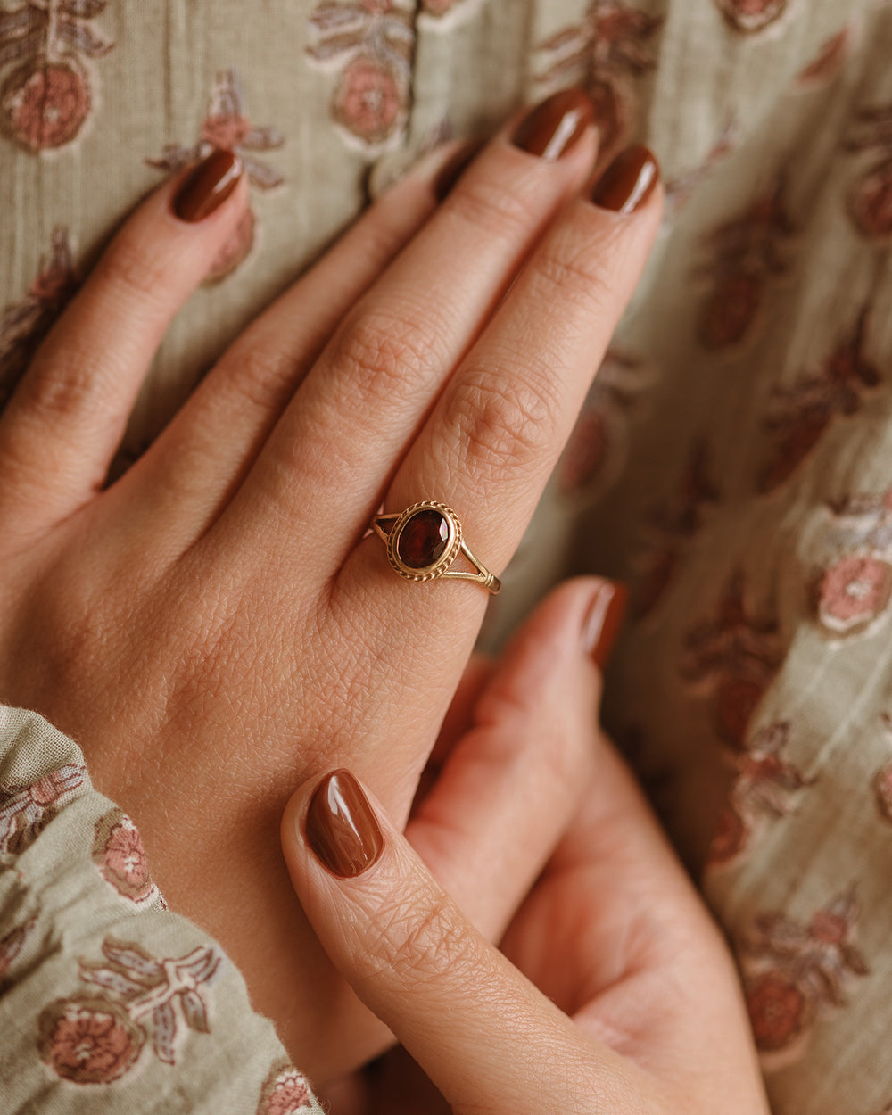 Evelyn 9ct Gold Garnet Ring