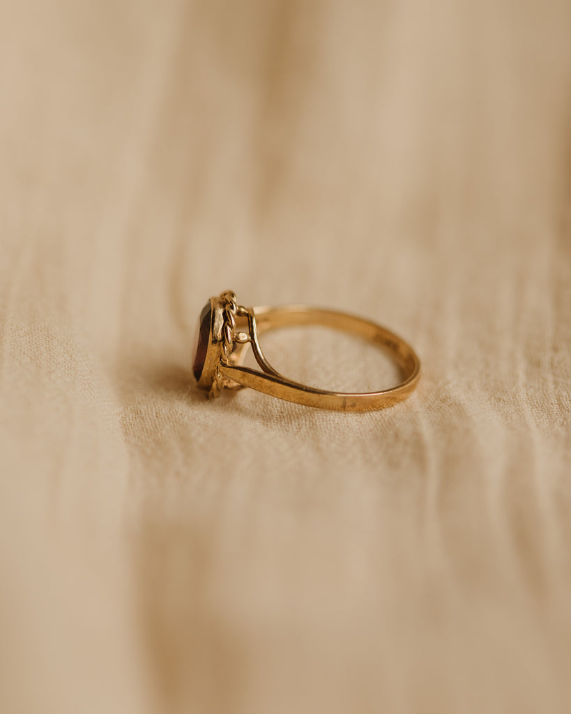 Doreen 1988 9ct Gold Garnet Ring