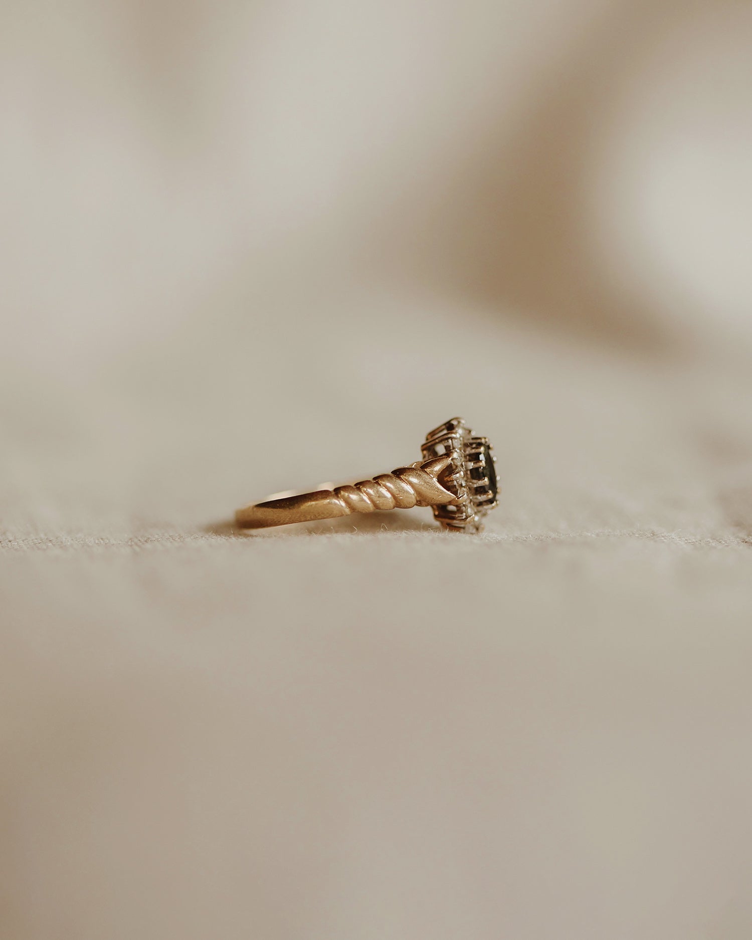 Inez 9ct Gold Sapphire Ring