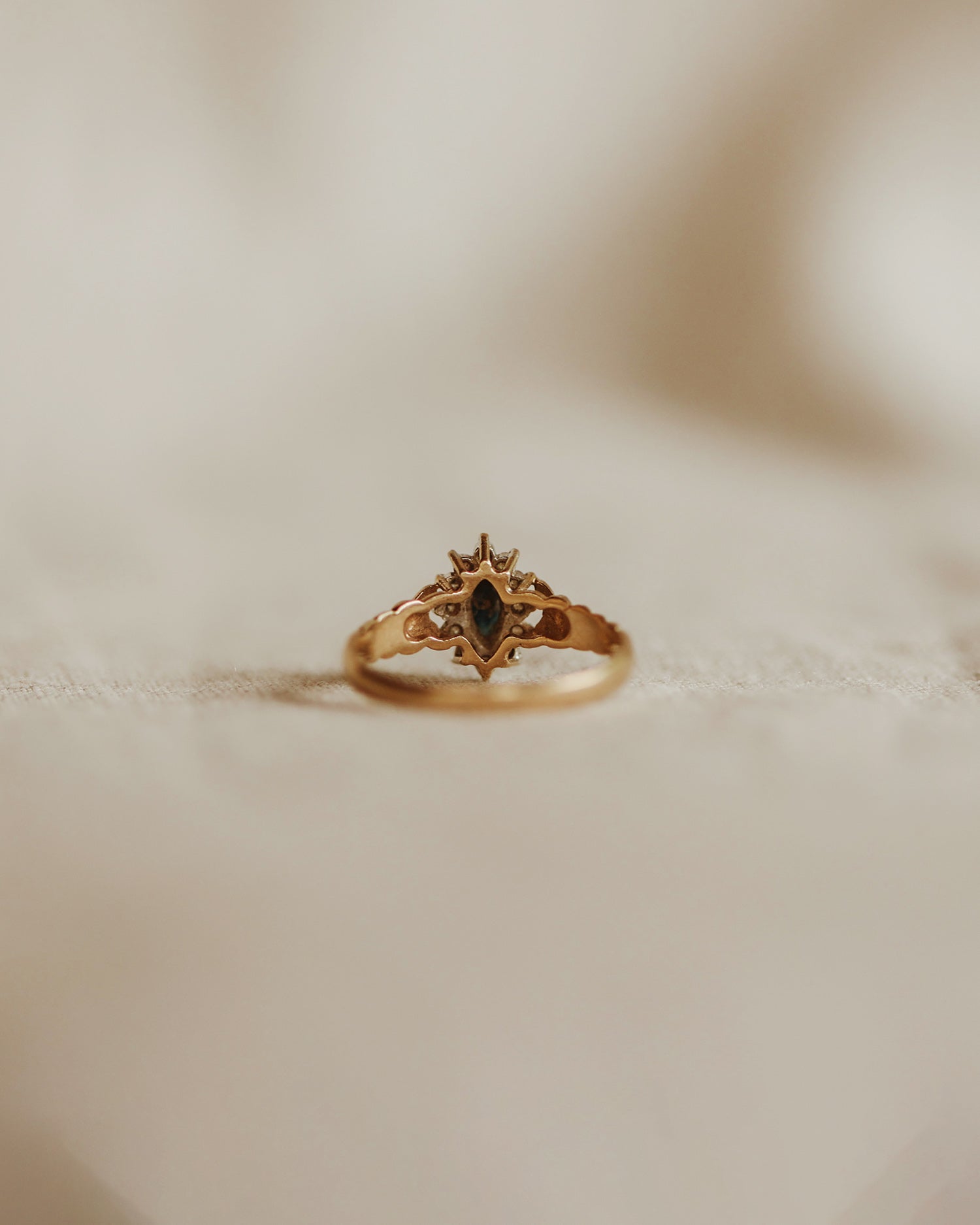 Inez 9ct Gold Sapphire Ring