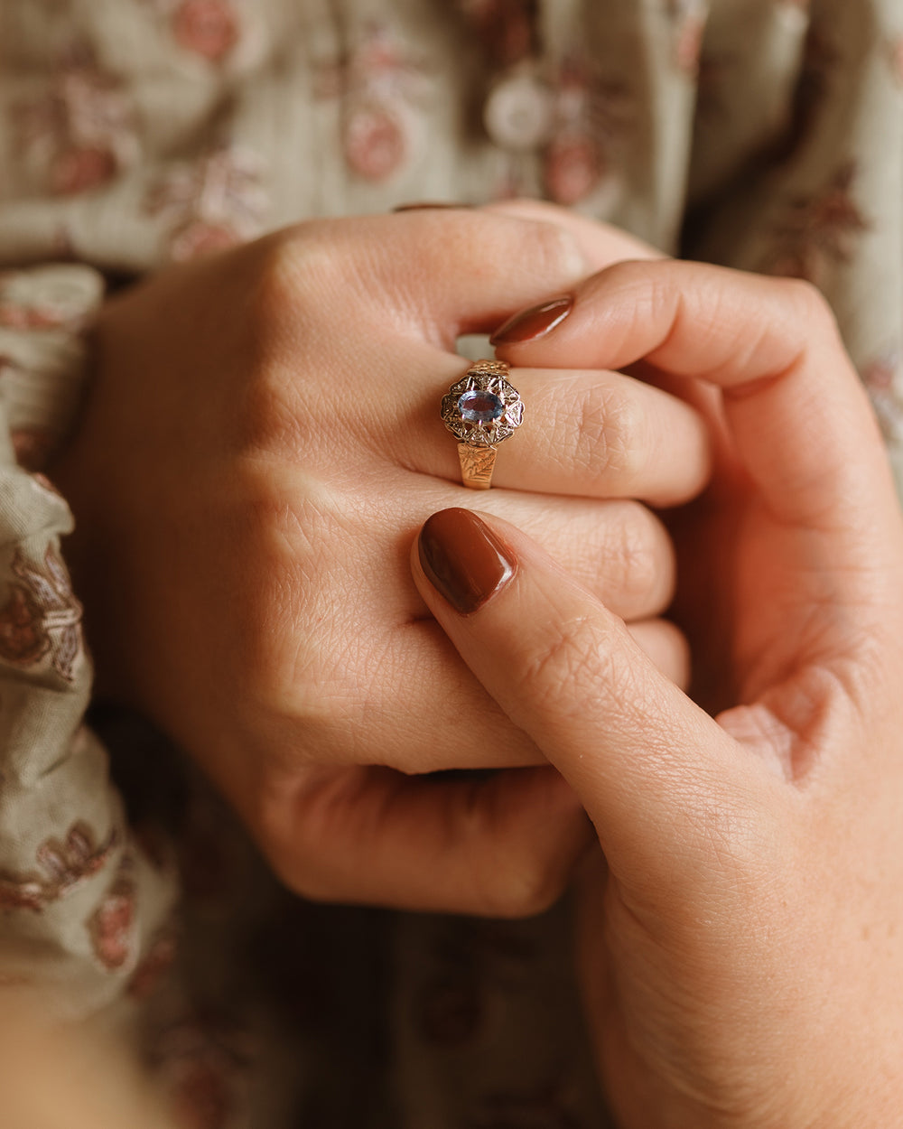 Verona 9ct Gold Blue Topaz Ring