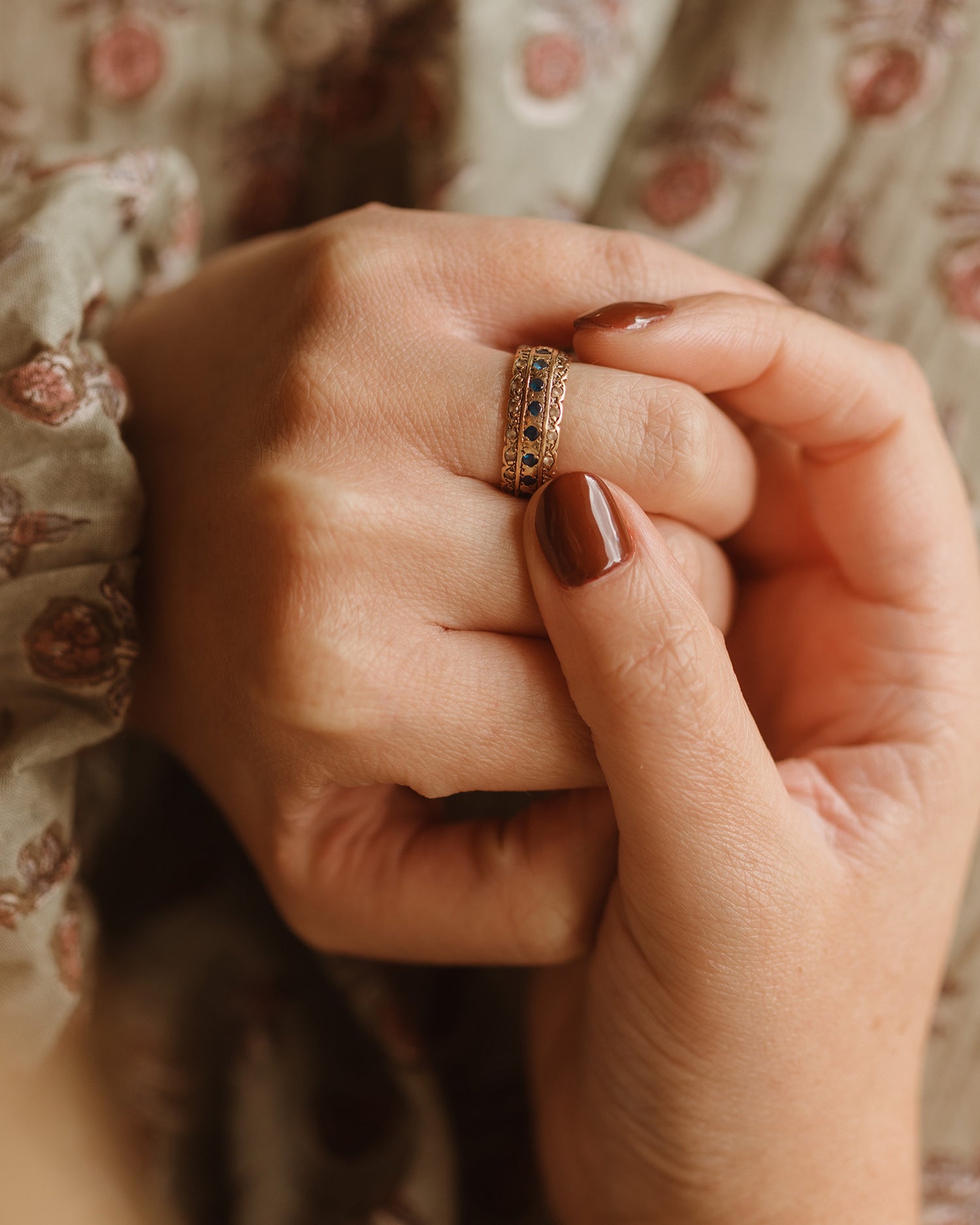 Image of Irene 9ct Gold Sapphire Ring