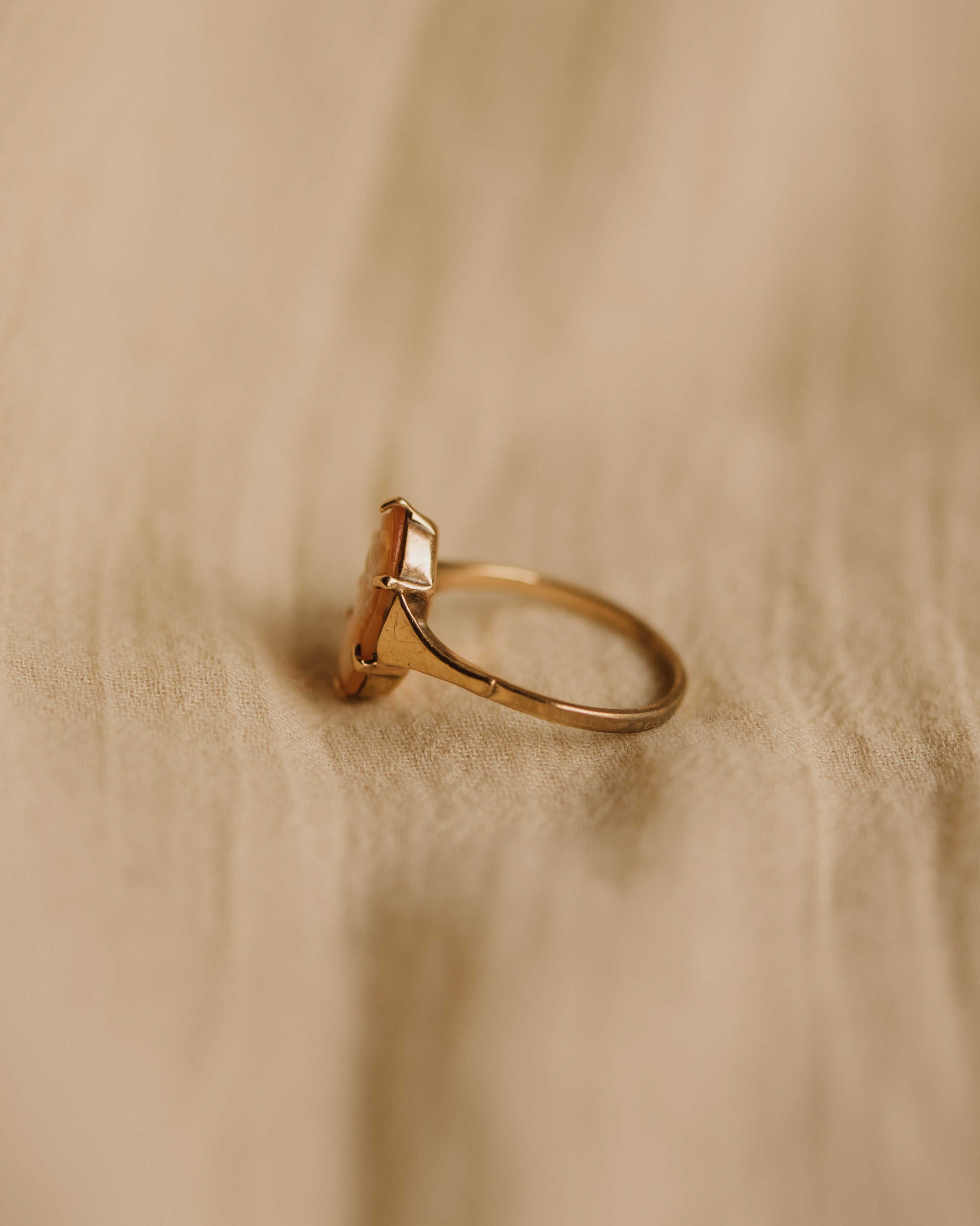 Constance Vintage 9ct Gold Cameo Ring