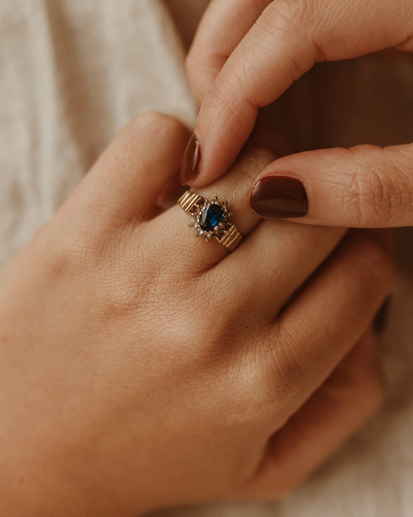 Celeste 1977 9ct Gold Sapphire Ring