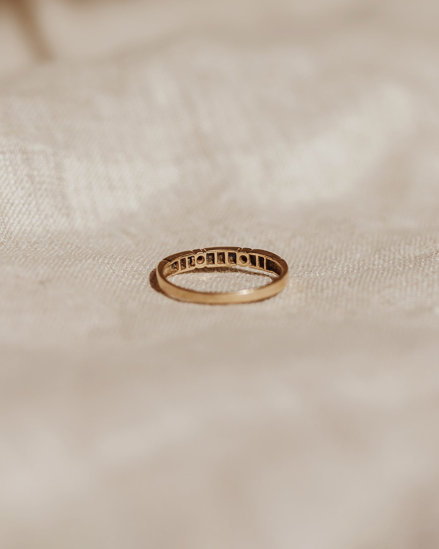 Lavinia 9ct Gold Sapphire & Diamond Ring