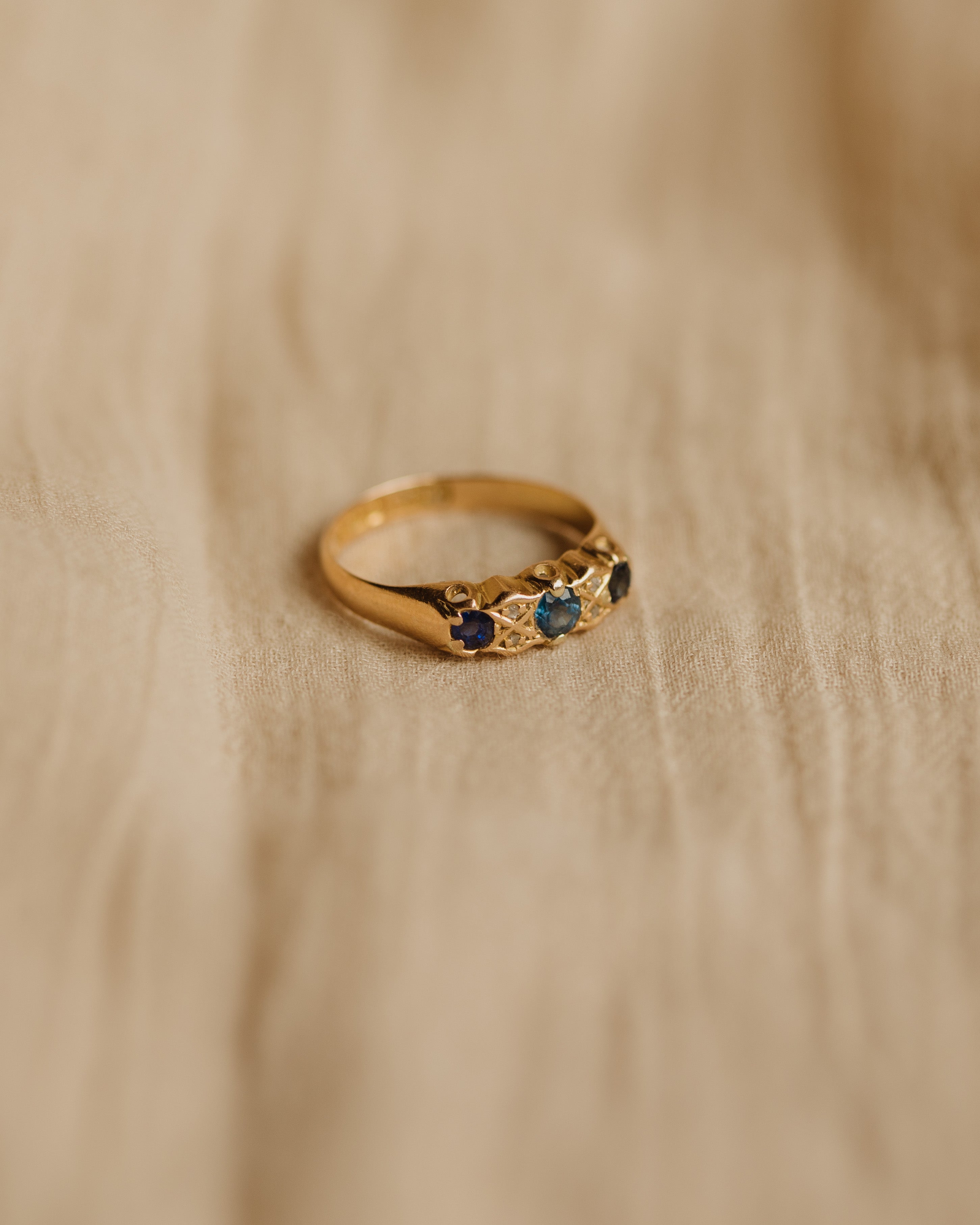 Emma 1906 18ct Gold Sapphire & Diamond Ring