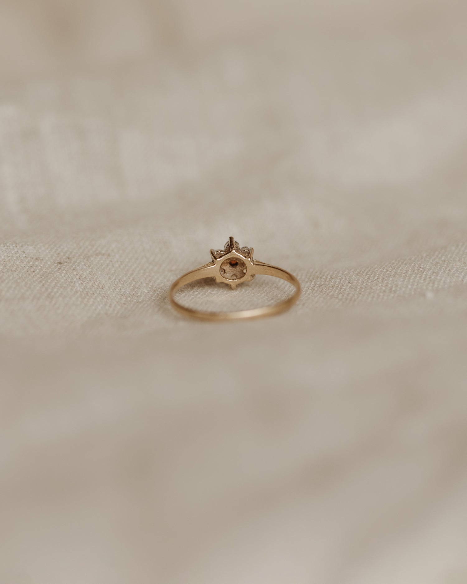 Quinn 9ct Gold Garnet Ring