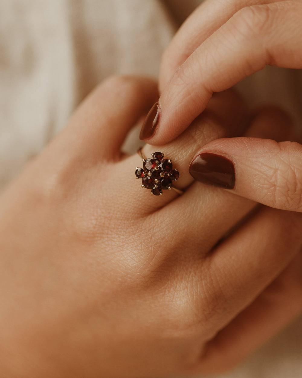 Ida 1977 9ct Gold Garnet Cluster Ring