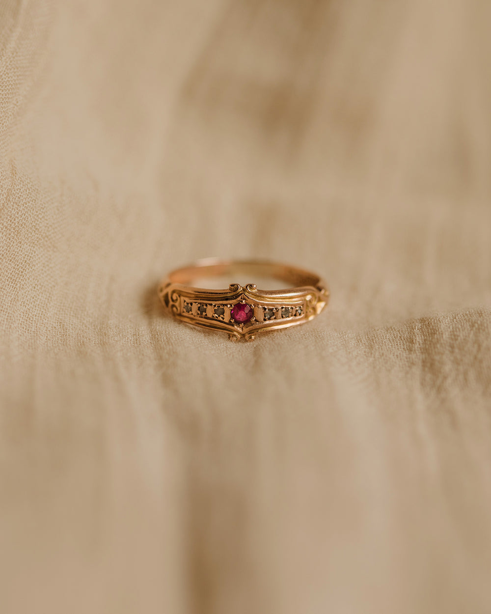 Beryl 1915 9ct Gold Ruby & Diamond Ring