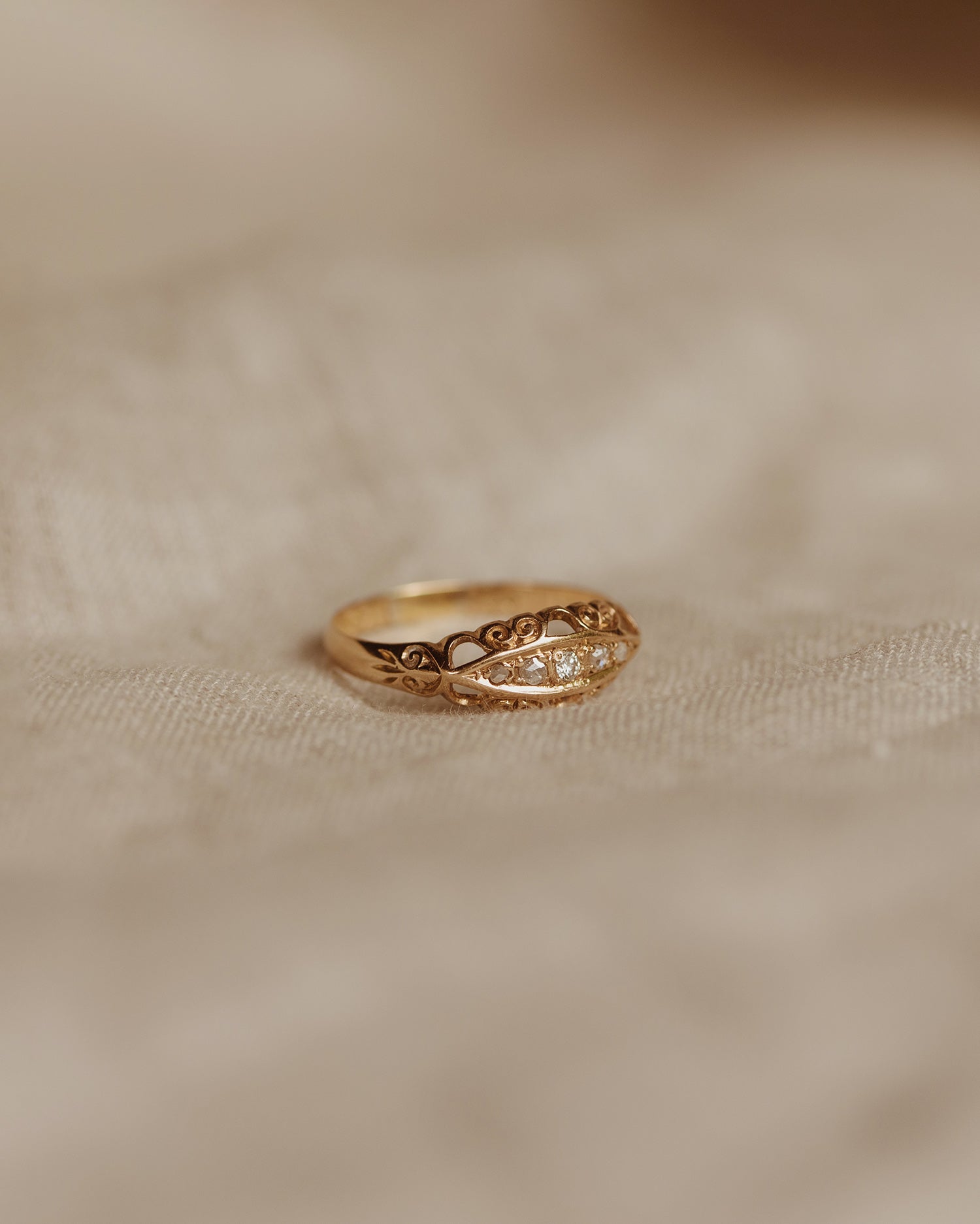 Mabel 18ct Gold Diamond Gypsy Ring