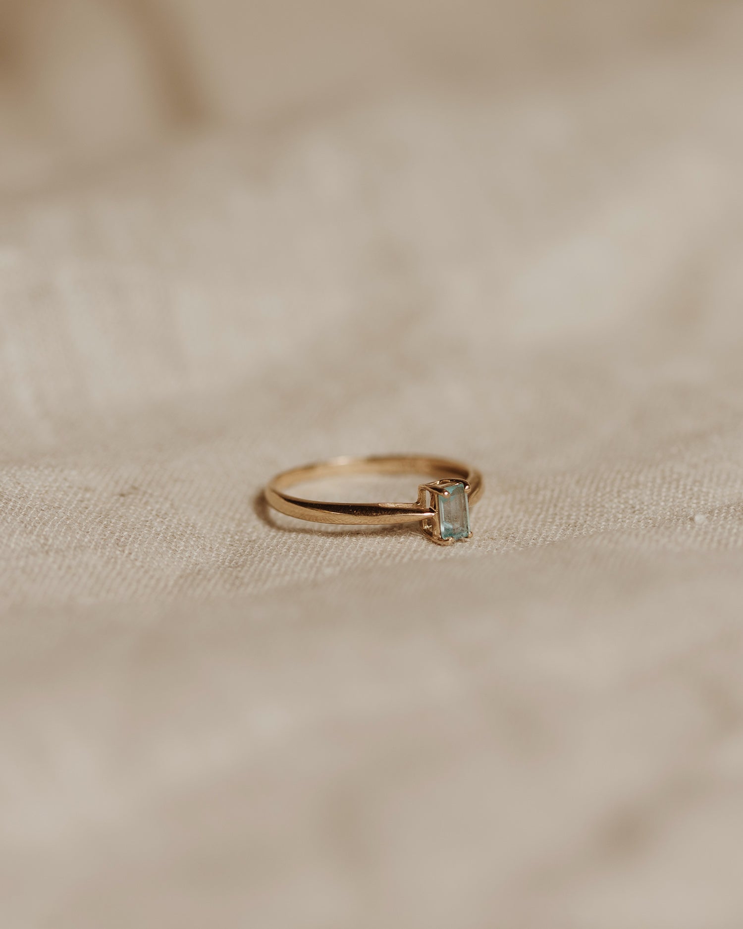 Cora 9ct Gold Aquamarine Ring